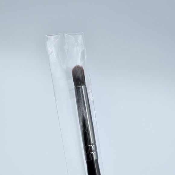 Morphe E36 Detail Crease Brush - Picture 5 of 5